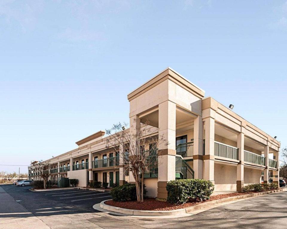 Quality Inn Windsor Mill Esterno foto