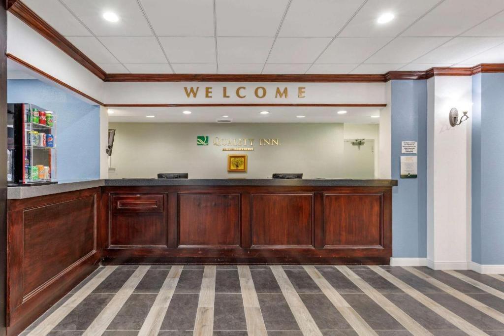 Quality Inn Windsor Mill Esterno foto