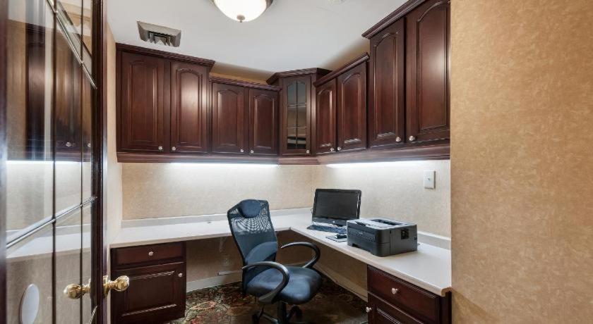 Quality Inn Windsor Mill Esterno foto